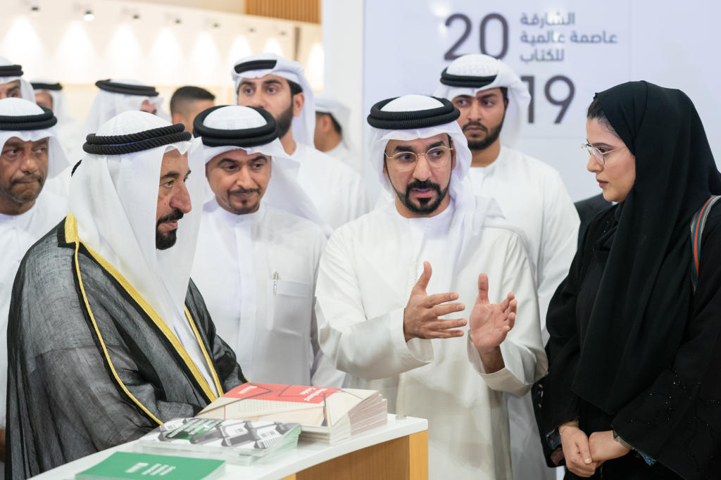 جولة في معرض الكتاب الإماراتي