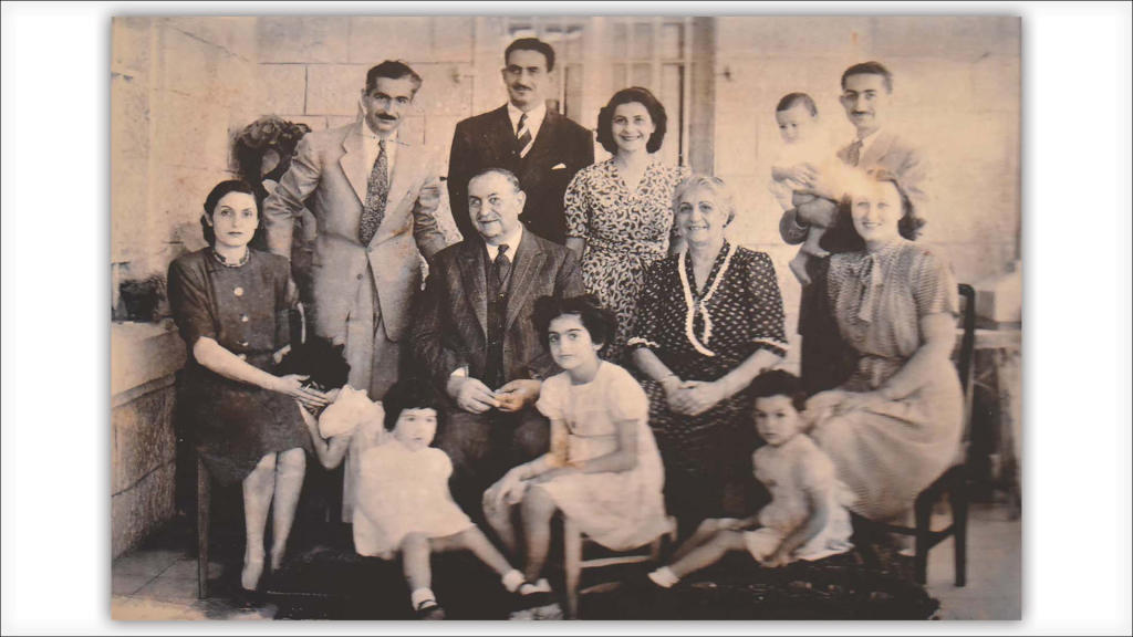 كريمة عبود مصورةى فلسطينية مبدعة