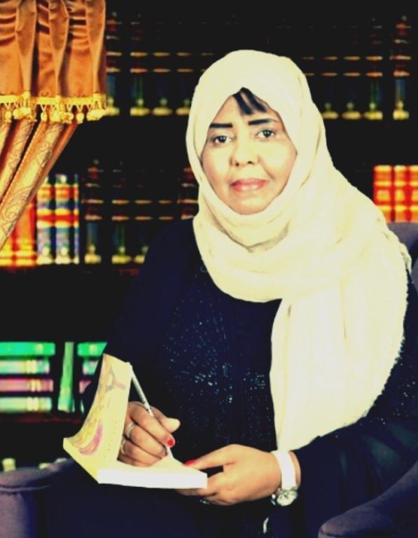 الكاتبة والمترجمة تركية العمري
