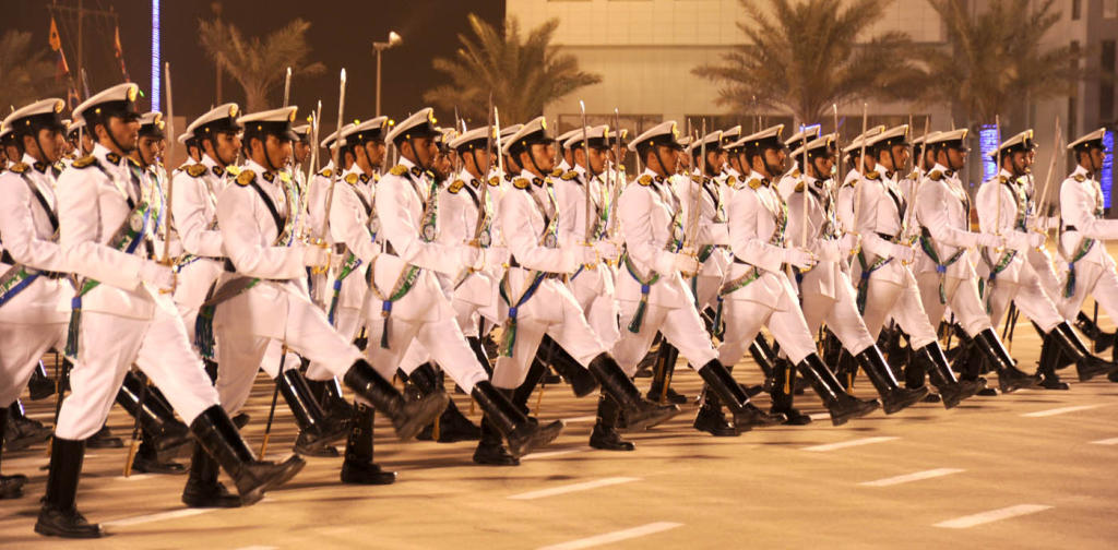زي الاختبار البدني لكليات الطلبة الجامعيين