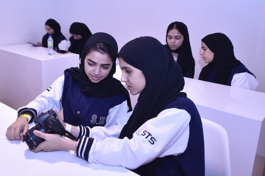 معدات التصوير الأساسية