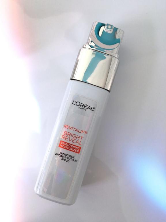 Revitalift Bright Reveal Brightening Moisturizer with SPF 30 من لوريال