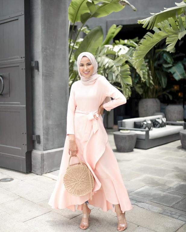 فساتين Wrap للمحجبات