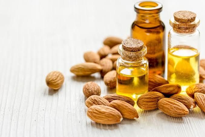 ماسكات زيت اللوز الحلو لبشرة متوهجة