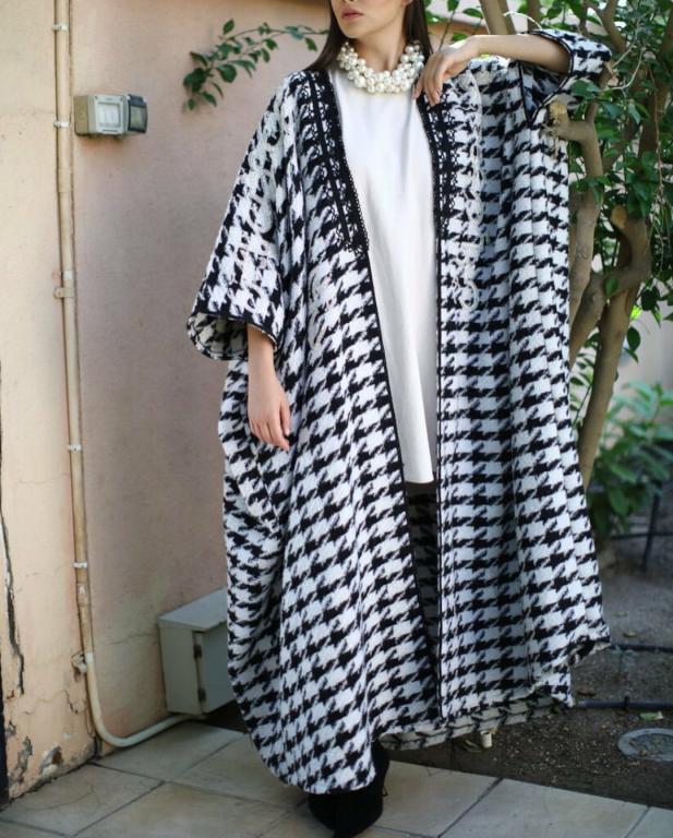 عبايات بطبعة houndstooth الرائجة