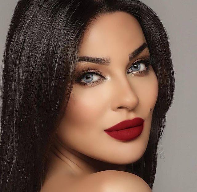 مكياج أحمر الشفاه المطفي من نادين نجيم