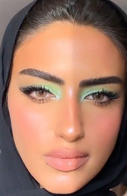 مكياج عيون أخضر