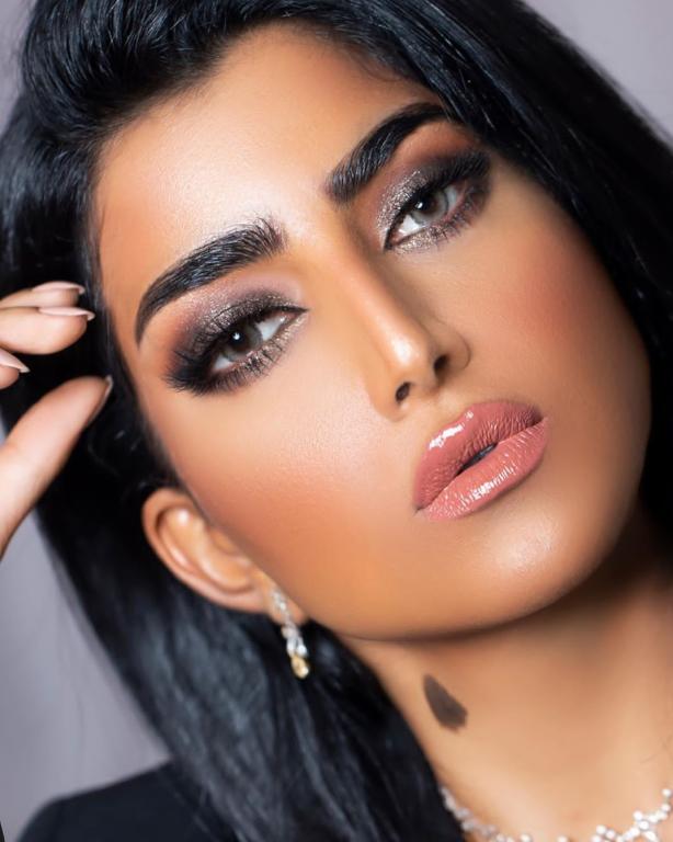 مكياج ميتاليك غليتر