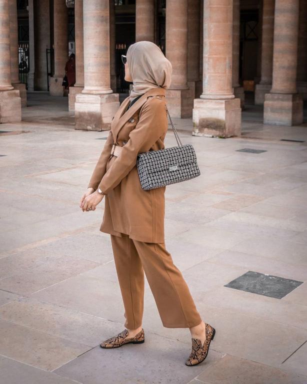 بدلات بجاكيتات طويلة