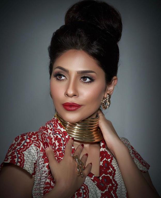 الفنانة إلهام علي