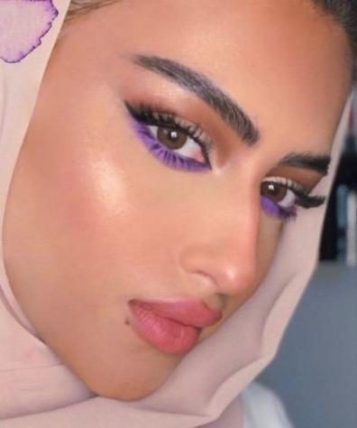 مكياج سموكي بالكحل الملون من يارا النملة