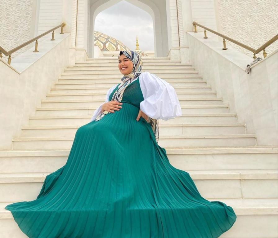 فساتين للجسم الممتلىء من مروة حسن