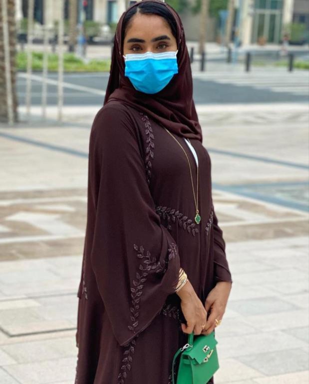 خيارات متنوعة للعبايات
