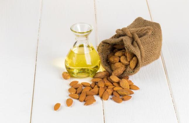 ماسك الملفوف وزيت اللوز