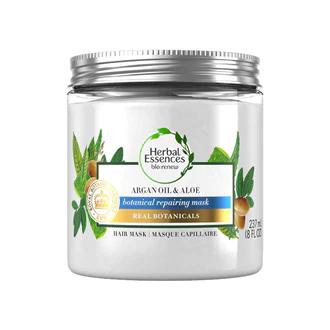 استخدام ماسك مرطب للشعر