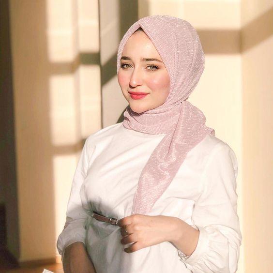 مكياج وردي ناعم للمحجبات