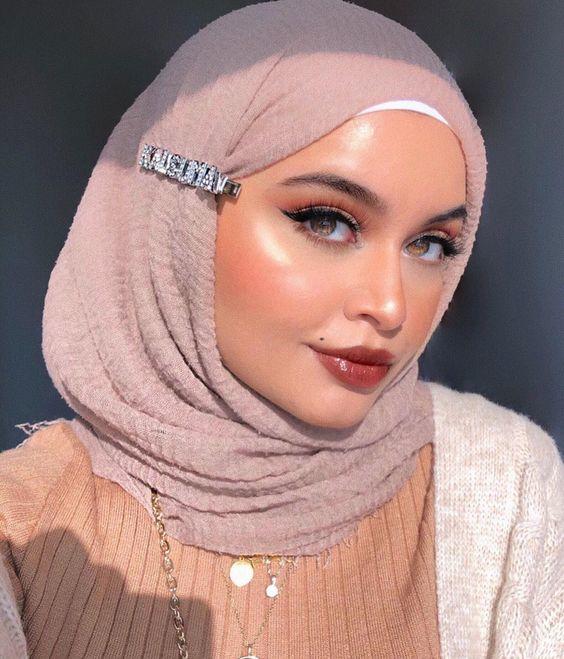 مكياج برونزي ناعم للمحجبات