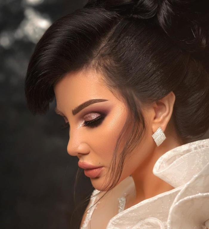 مكياج قوي وجذاب من جيني إسبر