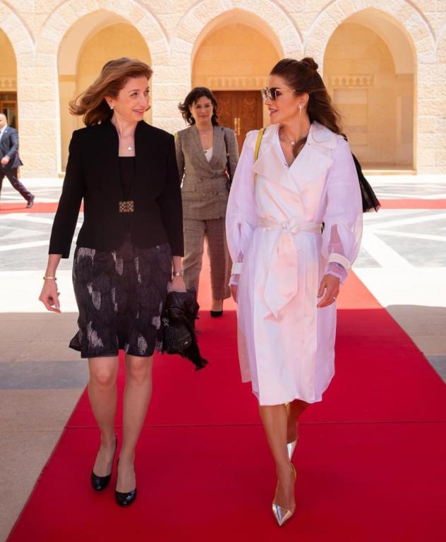 اللون الأبيض في إطلالات الملكة رانيا العبدالله