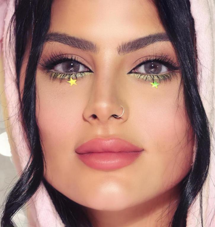 مكياج باستعمال النجوم