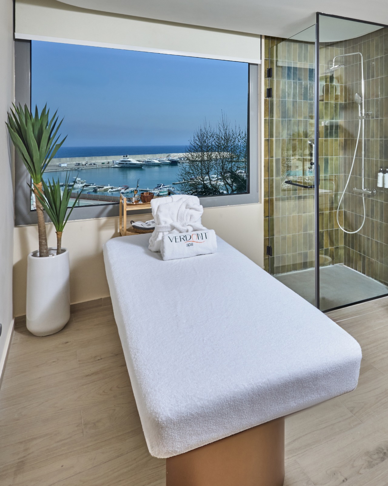 مساج البامبو: اكتشفي ماهيته وفوائده الرائعة للاسترخاء وعلاج آلام الجسم