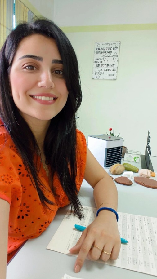 اختصاصية التغذية كريستال بشي