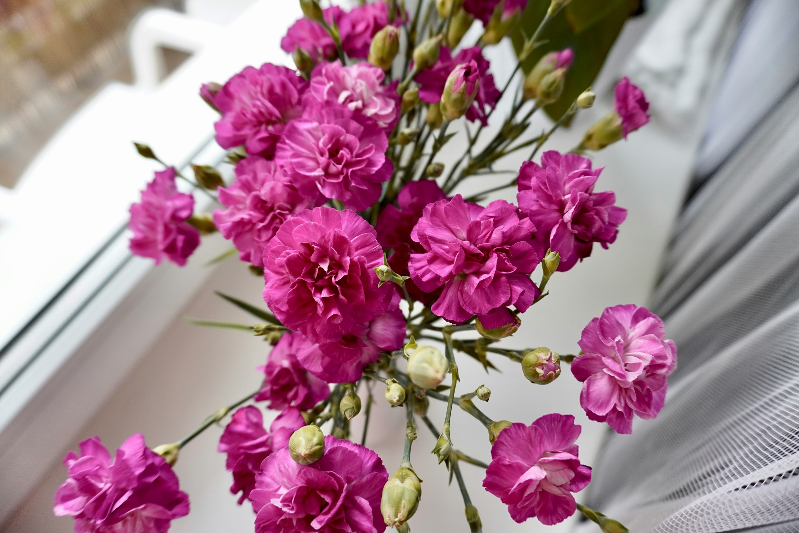 أفكار أكسسوارات سهلة واقتصادية لتزيين المنزل في يوم الأم 2026