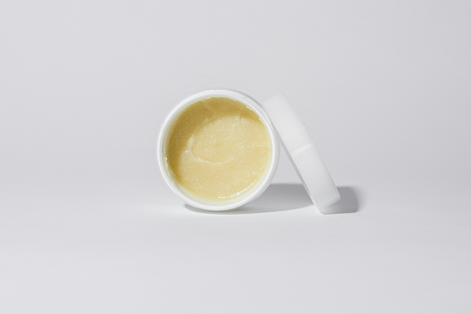 مرهم المنثول لأداء بعض أعمال المنزل