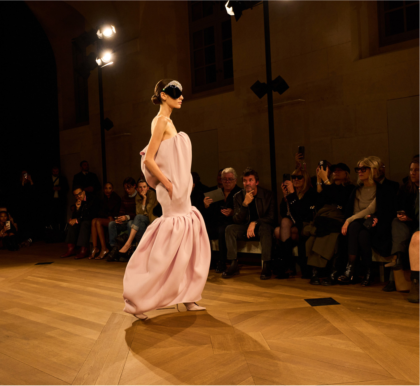 بالنسياغا ربيع 2026 Balenciaga- الصورة من Launchmetrics/Spotlight ©