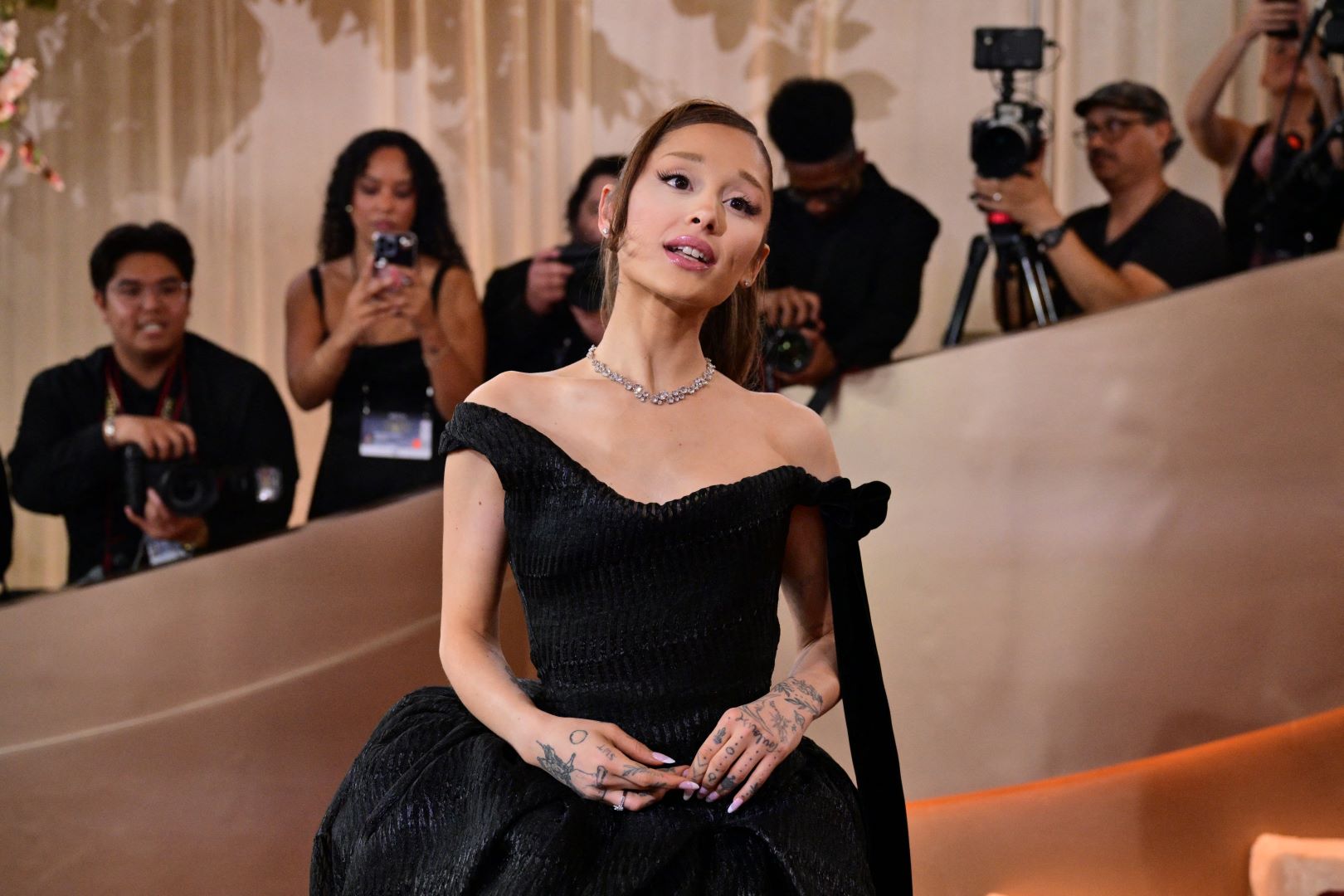 أريانا غراندي Ariana Grande في حفل توزيع جوائز غولدن غلوب 2026. مصدر الصورة: Frederic J. Brown / AFP