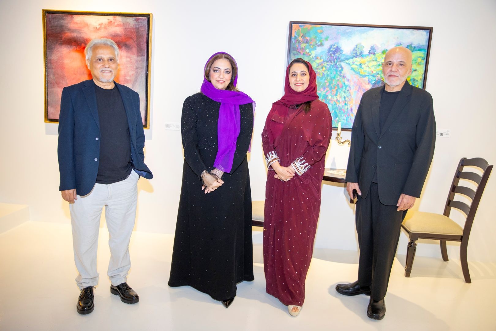 من اليمين الفنان أيمن يسري ديدبان، القيمة الفنية غيداء المقرن، الفنانة نور هشام السيف، الفنان محمد أبو النجا