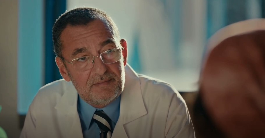 محمد مرزبان في ورد على فل وياسمين- الصورة من شاشة عرض المسلسل