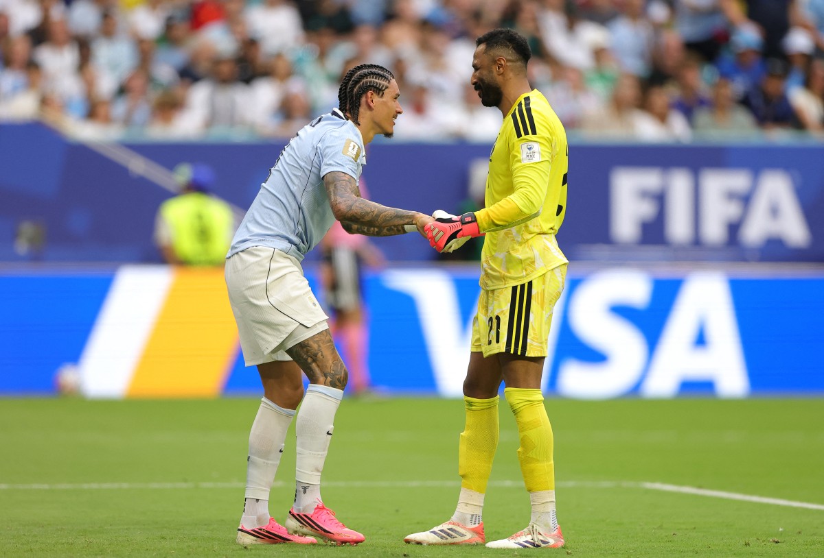 ليلة تاريخية جديدة للعويس في كأس العالم (مصدر الصورة: Photo by ALEX SLITZ / GETTY IMAGES NORTH AMERICA / GETTY IMAGES VIA AFP)