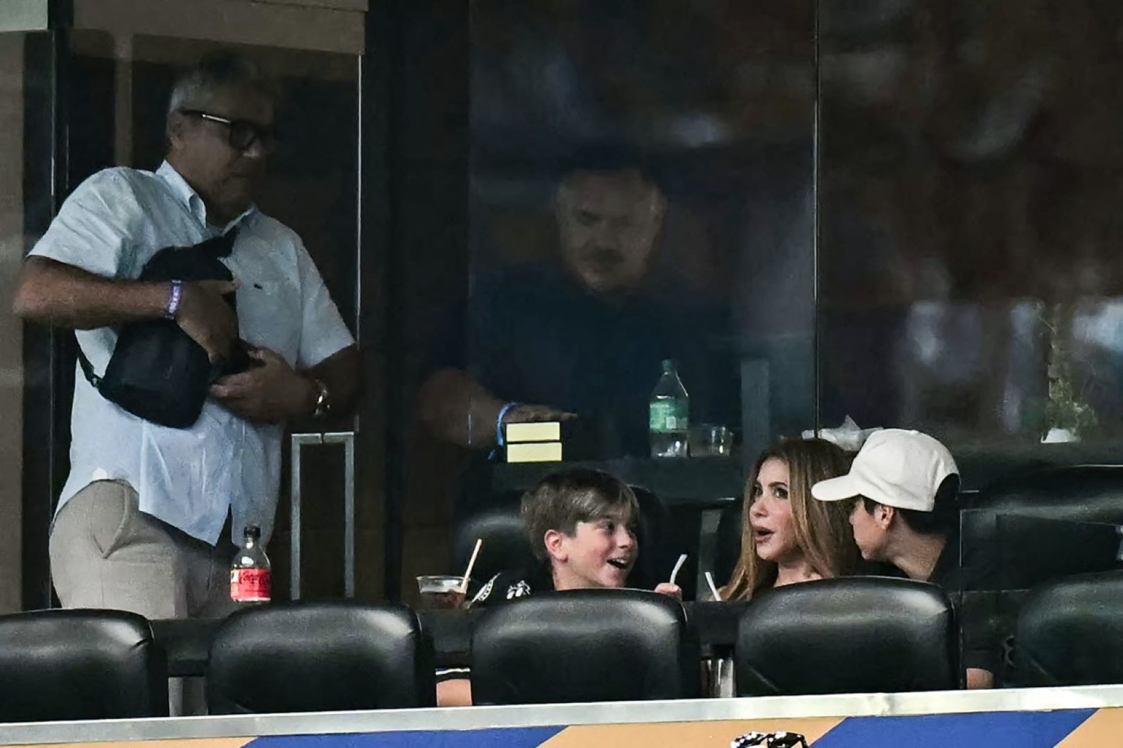 شاكيرا Shakira في مباراة الأرجنتين ضد أستراليا في بطولة كأس العالم 2026. مصدر الصورة:  Paul ELLIS / AFP