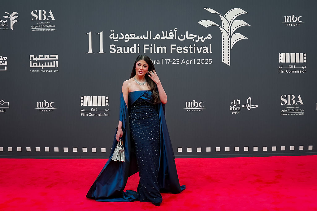 النجمة زارا البلوشي (مصدر الصورة  Amal Alhasan/Getty Images for Saudi Film Festival)