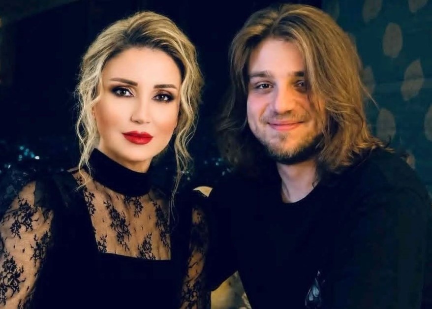 نورا رحال ونجلها- الصورة من صفحة نقابة الفنانين في سوريا