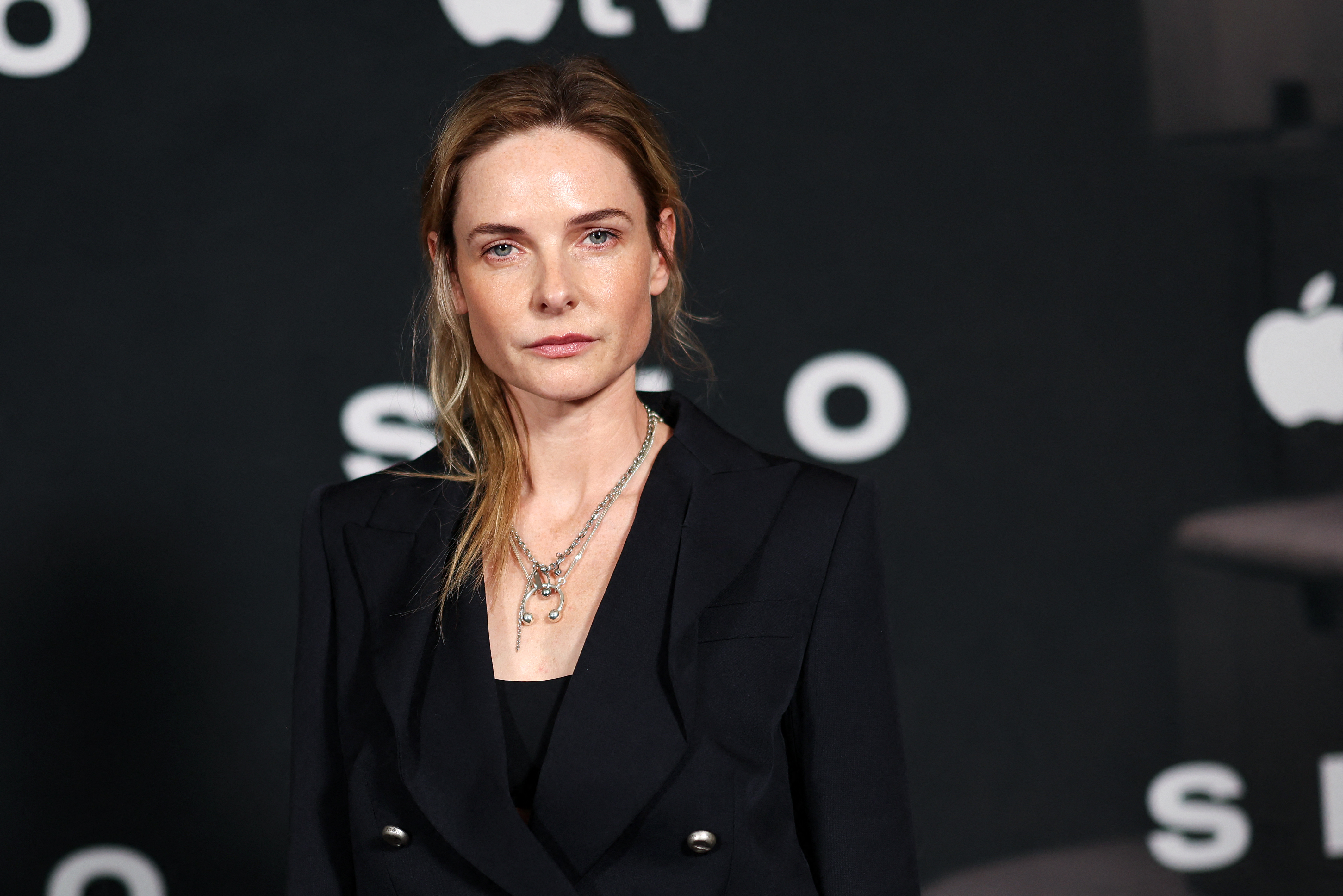 الممثلة  السويدية ريبيكا فيرغسون نجمة الموسم الثالث من مسلسل "Silo"- Photo by VALERIE MACON / AFP