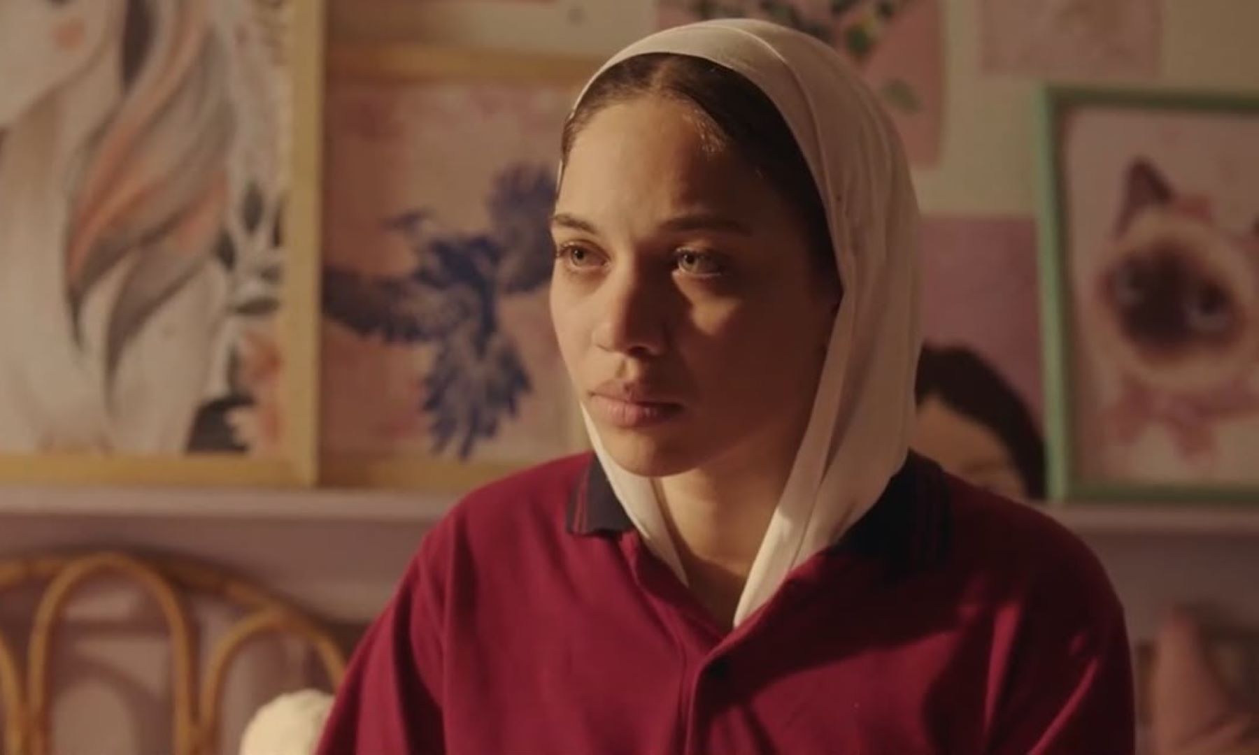 جيدا منصور في مسلسل أندر إيدج - الصورة سكرين شوت من شاشة عرض المسلسل