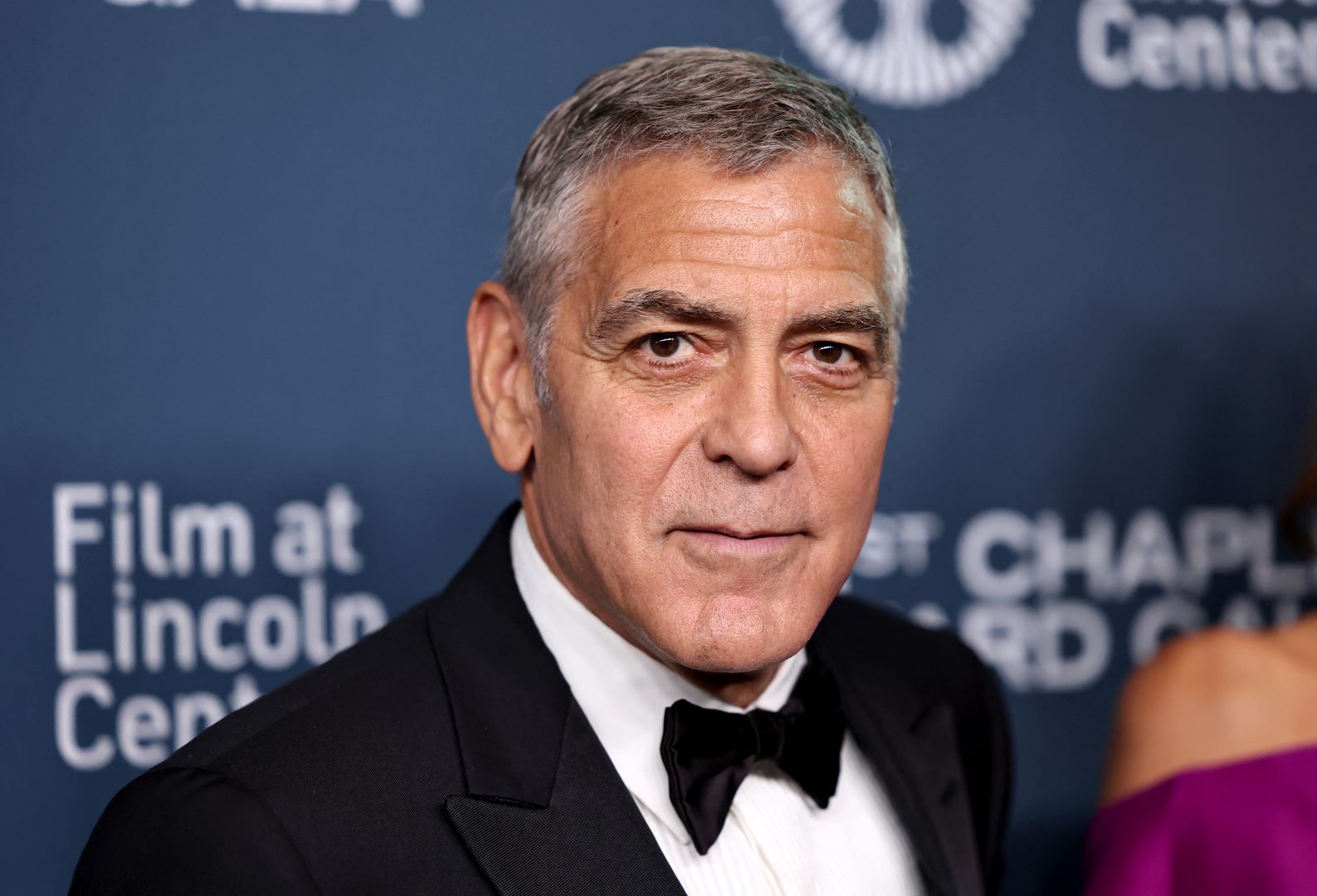جورج كلوني في مدينة نيويورك ( George Clooney in New York City). مصدر الصورة: Jamie McCarthy/Getty Images for FLC/AFP