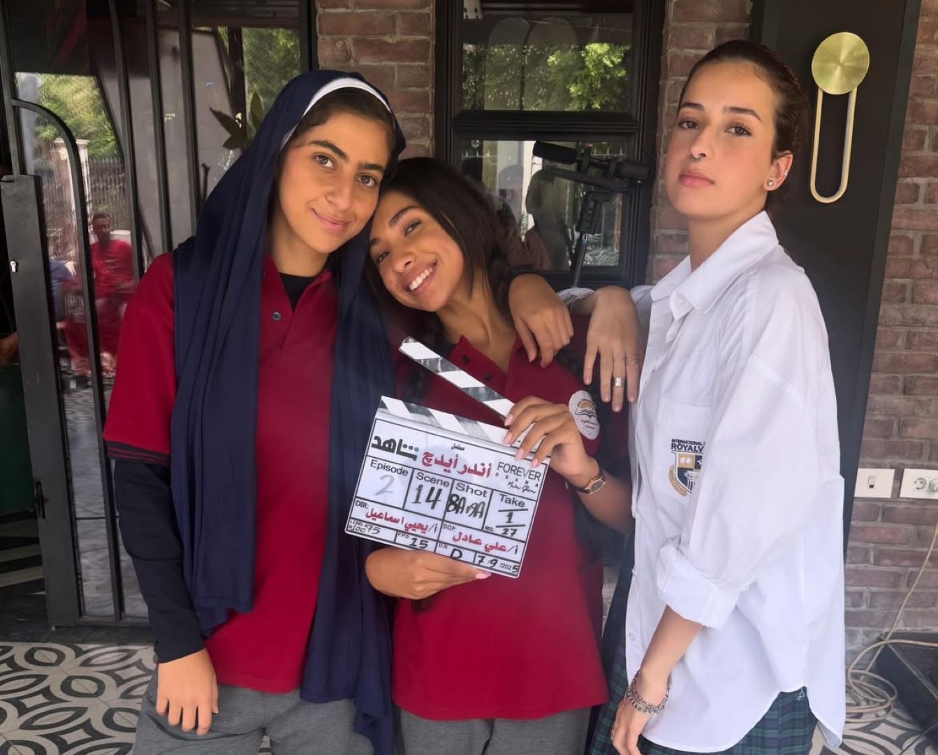 بطلات مسلسل أندر إيدج. الصورة من حساب جيسيكا حسام الدين على إنستغرام
