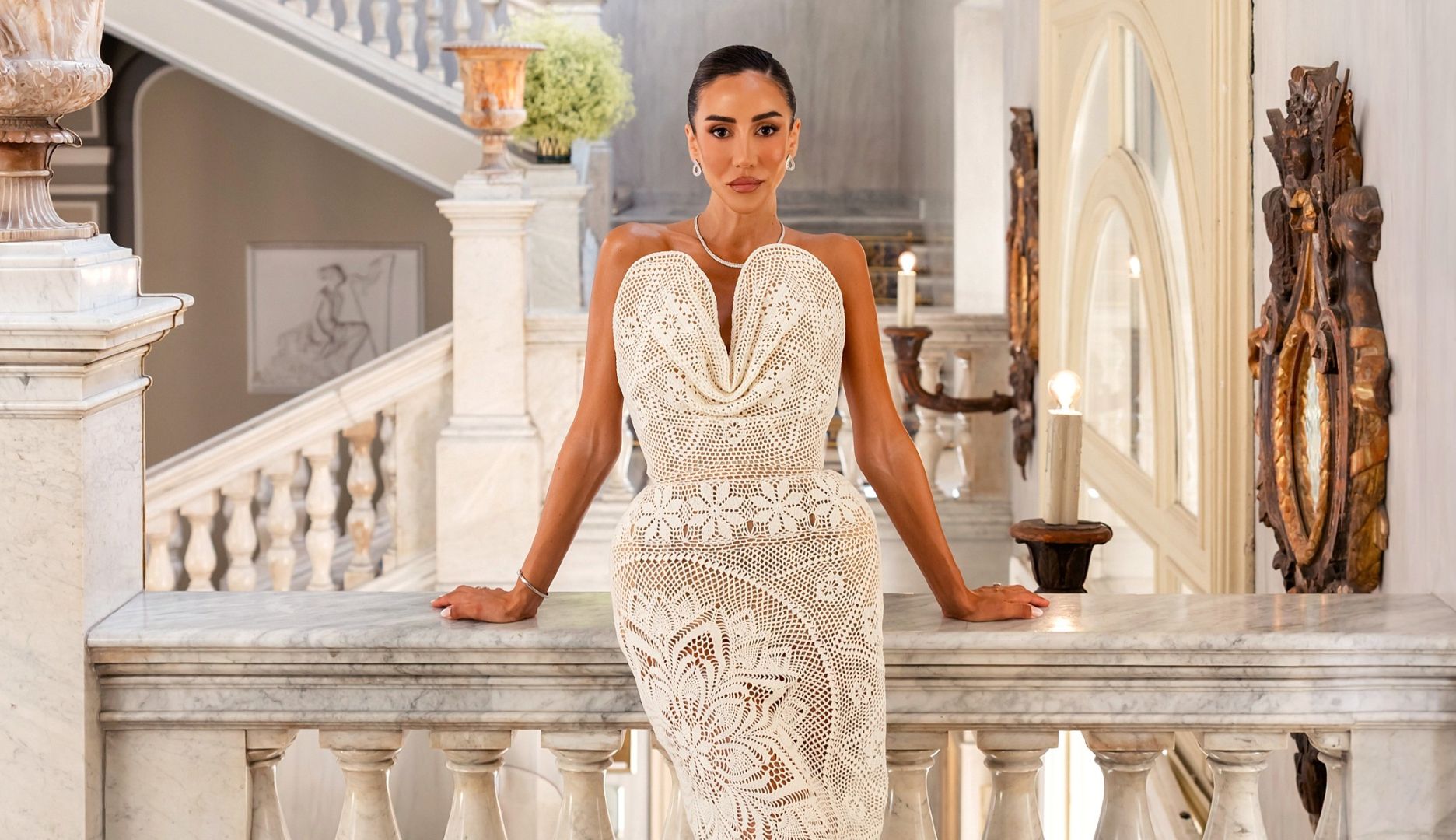 مدونة الموضة تمارا كالينيتش Tamara Kalinich في حفل زفافها من خطيبها فيليبو Philipo في إيطاليا- الصورة من العلاقات العامة للدار 