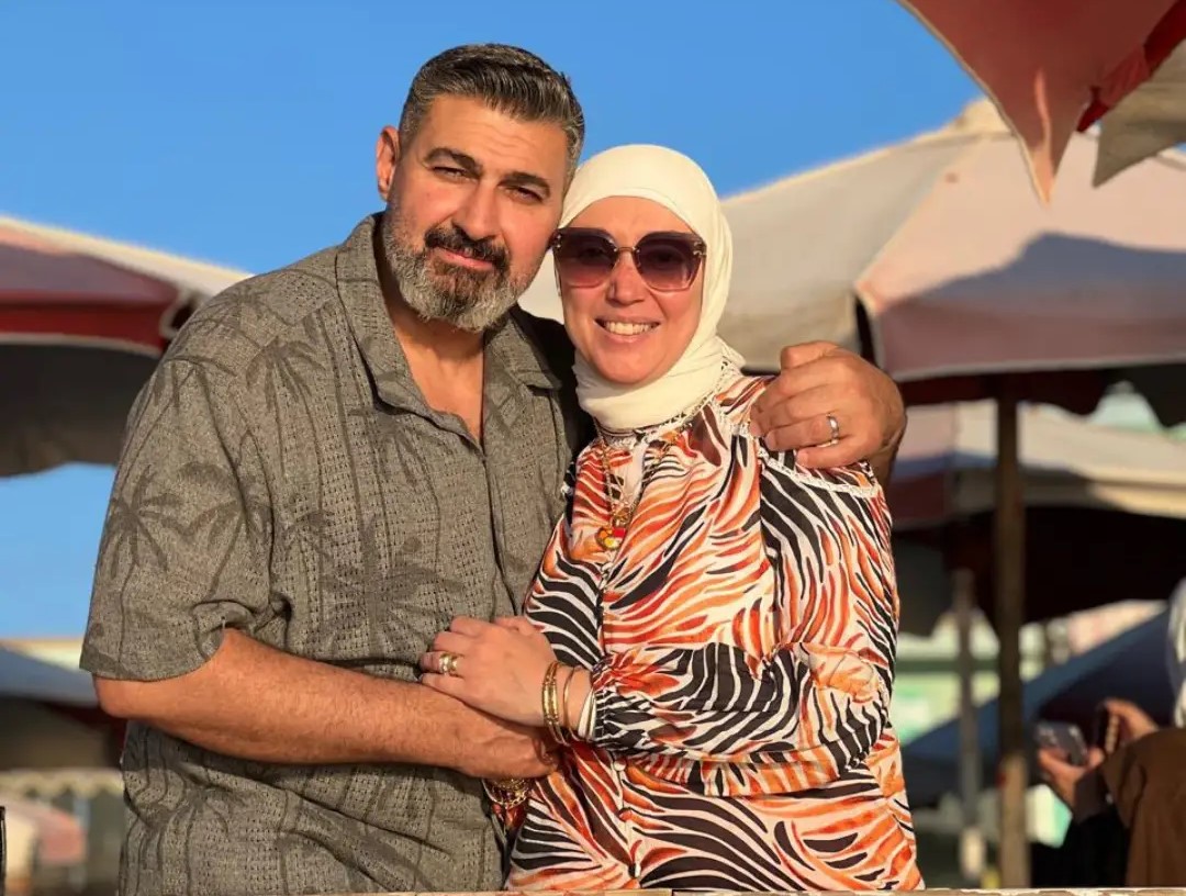 ياسر جلال برفقة زوجته- الصورة من حسابه على إنستغرام