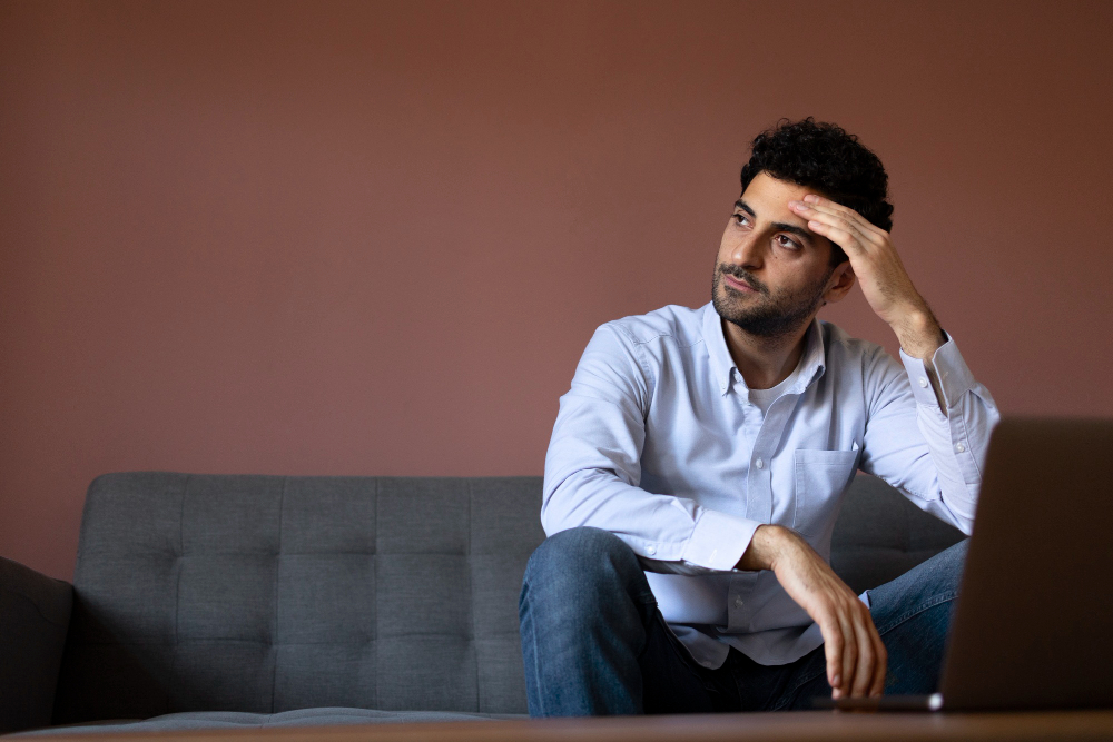 الشخص قد يتعلق بالشعور وليس الإنسان - المصدر freepik