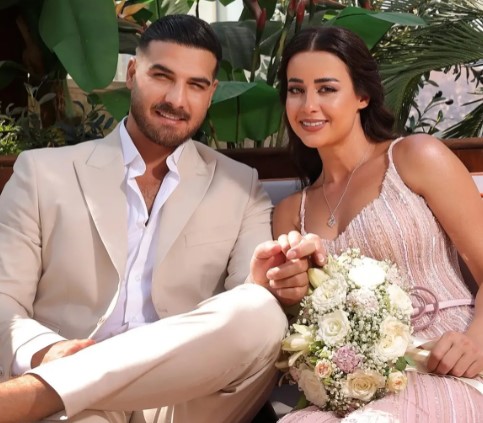 حسن خليل وروعة السعدي في حفل الخطوبة - الصورة من حسابها على إنستغرام