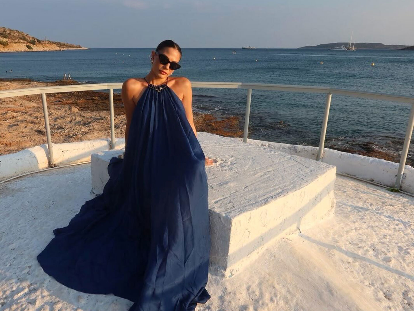 ديميت أوزدمير Demet Özdemir - الصورة من حسابها على إنستغرام