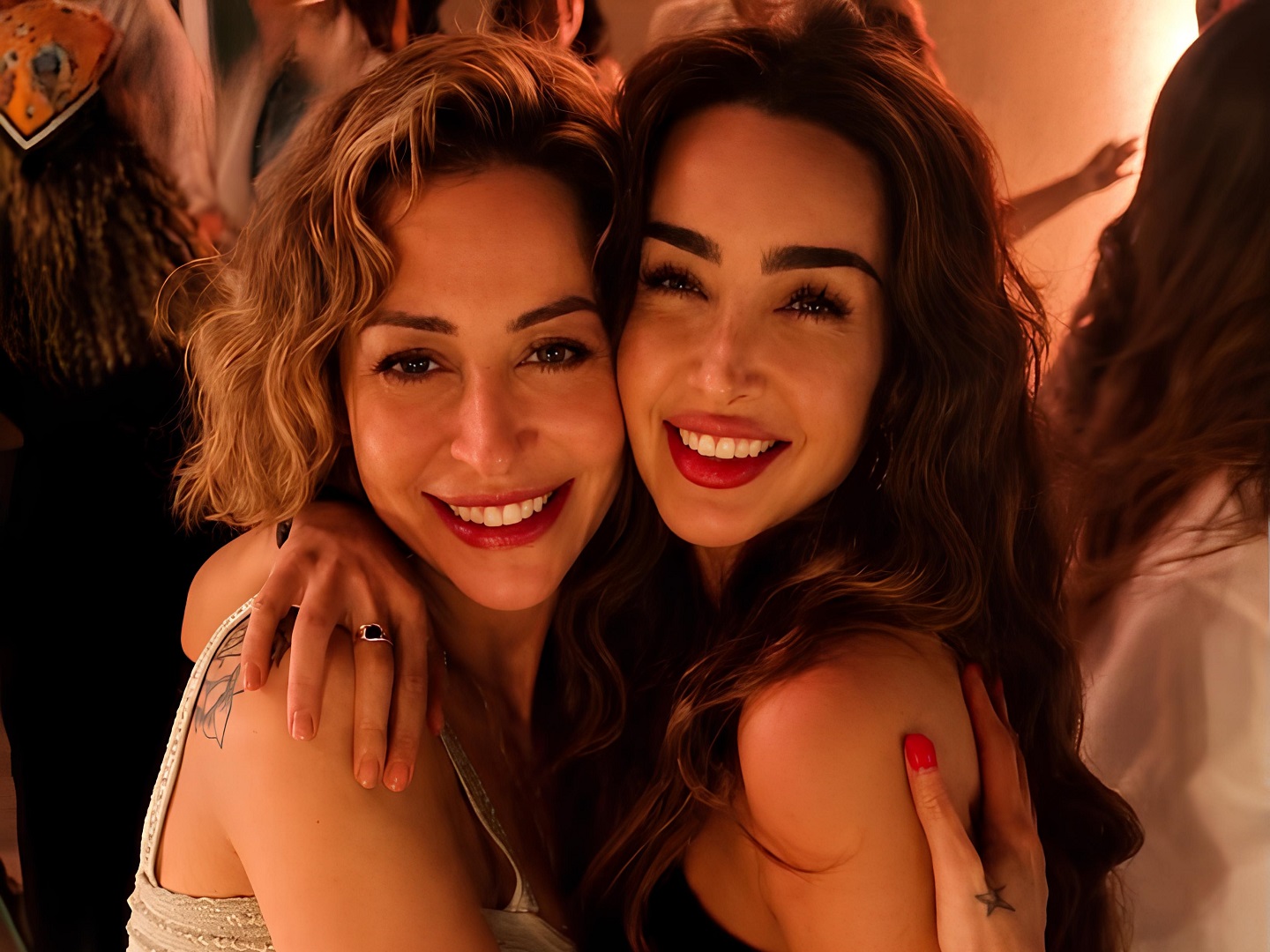 هنا الزاهد مع منة شلبي فى حفل ميلاد الأخيرة - الصورة من حساب هنا الزاهد على انستغرام