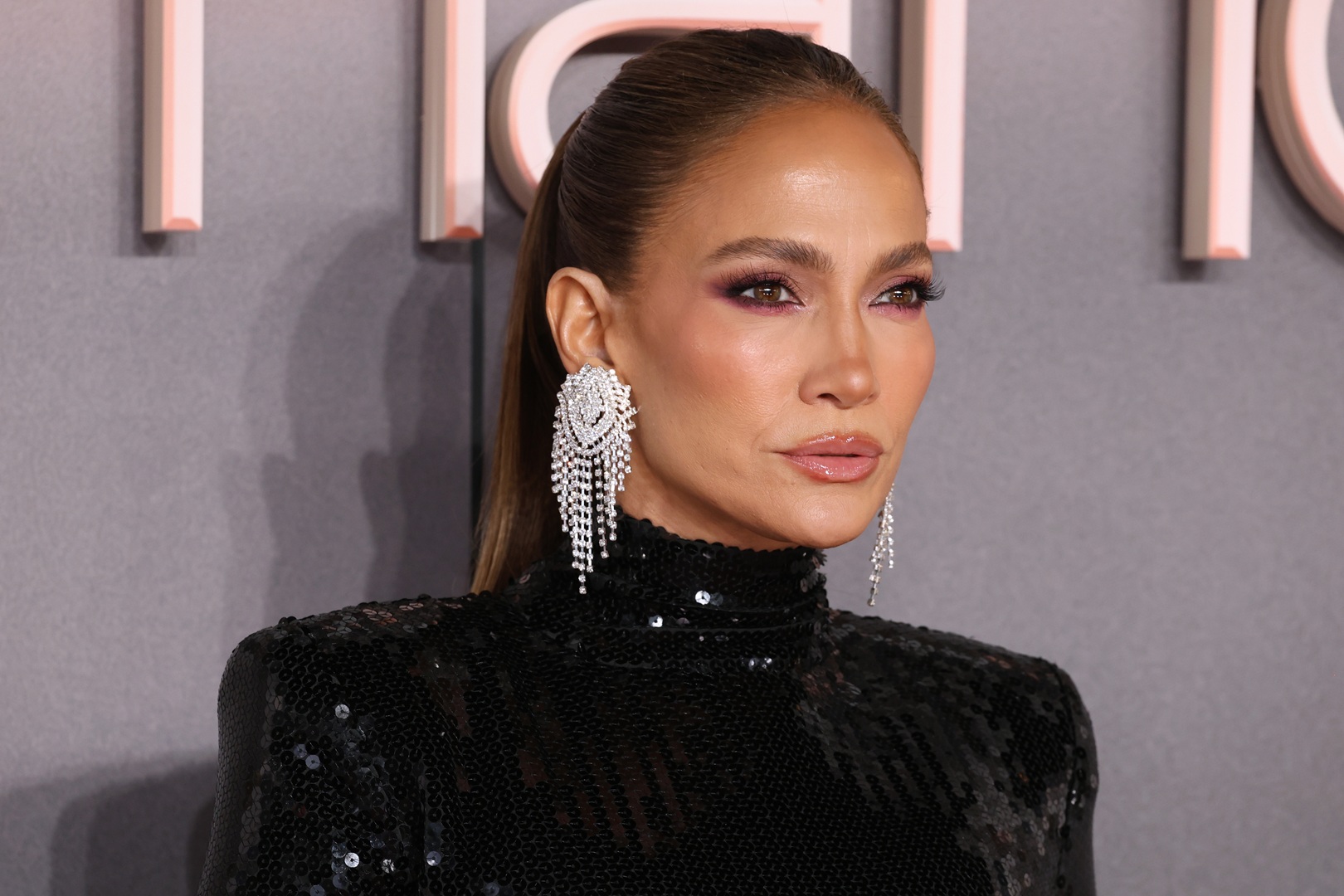 جينيفر لوبيز  Jennifer Lopez  ( مصدر الصورة:  Lia Toby/Getty Images)