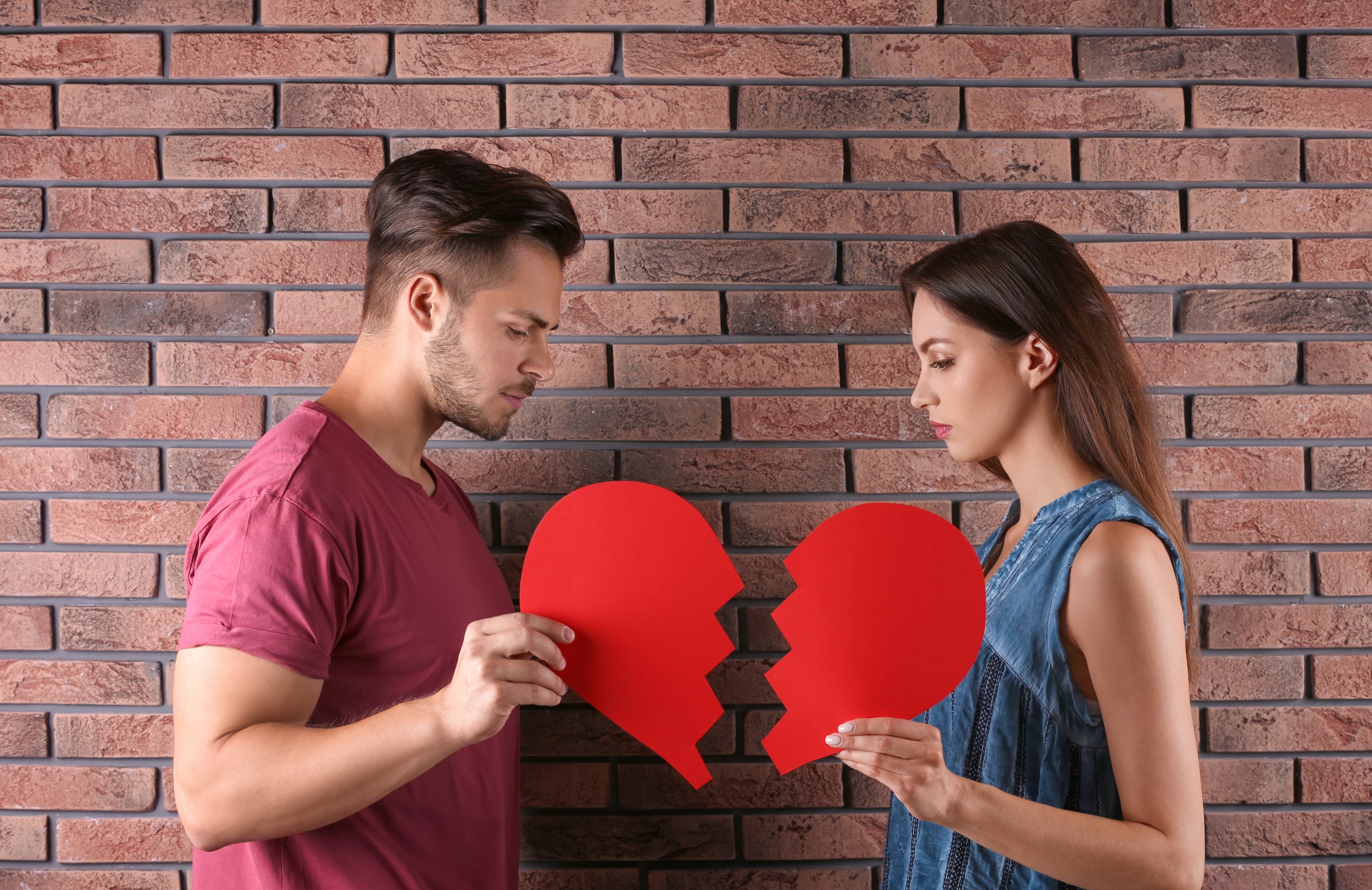نصائح لتجاوز صدمة العلاقات الفاشلة- مصدر الصورة: envato