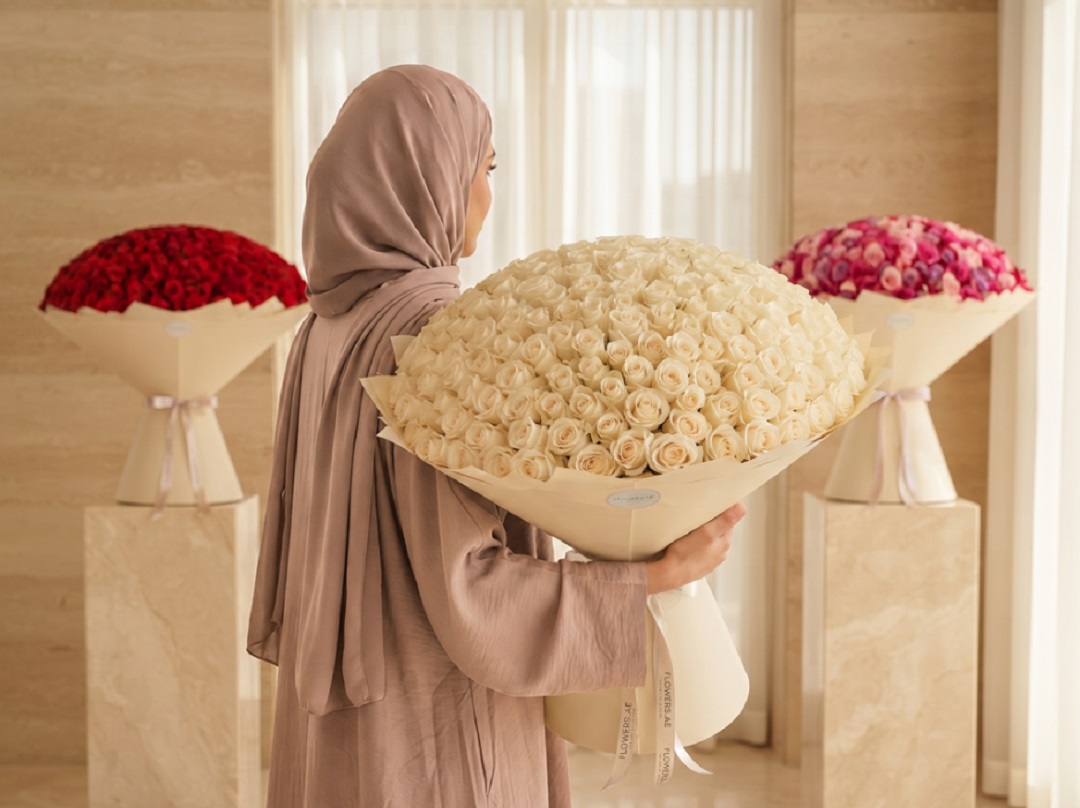 زهور لتكريم النساء الاستثنائيات في حياتك في مناسبة يوم المرأة الإماراتية