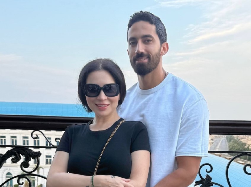 مي عزالدين وزوجها أحمد تيمور- الصورة من حساب تيمور في إنستغرام